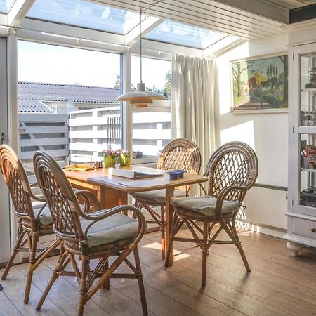 Beautiful Apartment In Vejers Strand With Wifi Buitenkant foto